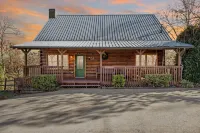 Big Bear Lodge 4 Bedroom Cabin by RedAwning Hotels in Sevier County
