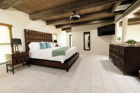 Tucson's Hot Springs at The Oasis. Tucson's only private hot springs and oasis.