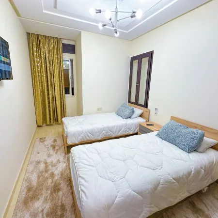 Luxoria home - 2 min to corniche