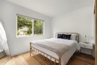 Modern 2 Bedroom Apt.