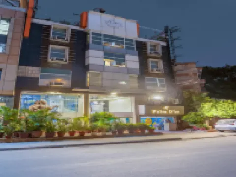 Hotel Palm Do'r - 02 Mins from New Delhi Railway Station Hotels near Main Bazar
