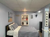 The Funky Little Shack at Grand Rivers - Pet friendly! Wi-fi, smart TV! Hotels in Grand Rivers