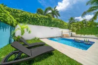 The Castle II - Modern Villa with Private Pool at a Safe Gated Community