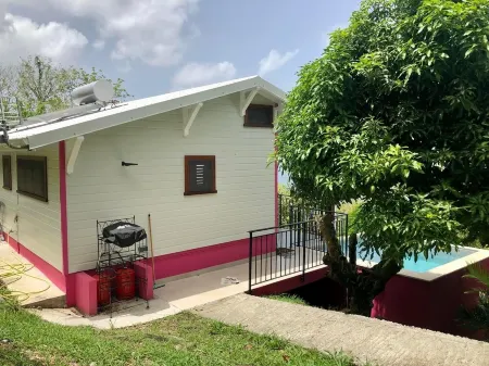 Villa Bauhinia with pool 800m from the beach