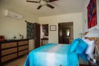 4 Brm Condo, Beach front