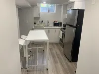 Luxury NEW in-law Suite with separate entrance (Sleeps 3)