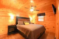 Whispering Creek on Brown Bear - Creekside Cabin
