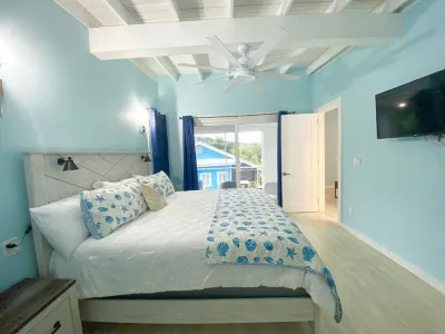 Large West Bay Beach Villa with private pool. Easy walk to beach.  Quiet oasis. Hotels in 