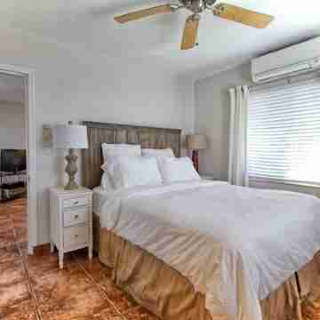 Upstairs unit w Pool view, enclosed porch & workspace Rooms