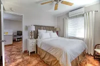 Upstairs unit w Pool view, enclosed porch & workspace