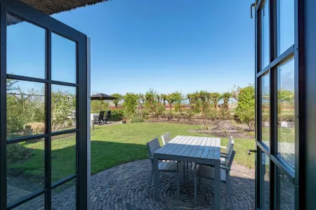 Villa w Electric Charging & Parking