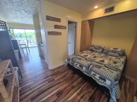 Waterfront Top Floor Condo at Smith Mountain Lake with private boat slip