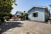 Seattle Spacious Modern Comforts Hotels in White Center