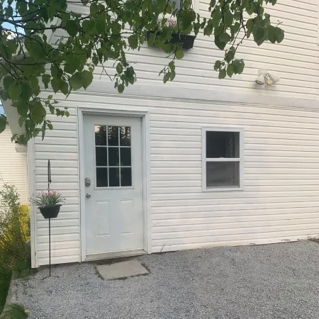 Explore Deer Island! Family-friendly vacation home.