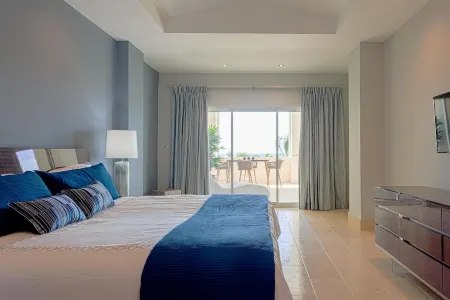 Breathless 4You, Oceanfront Penthouse