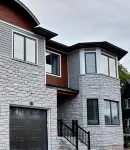 Luxury Custom Built Townhome Muskoka Hotels near Rotary Centennial Gardens