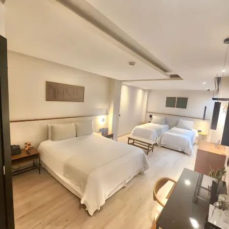 Hotel Finlandia Отели рядом с достопримечательностью «Парк Ла Каролина»