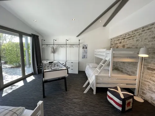 Villa Caumartin, heated pool from April to All Saints' Day vacations Hoteles en Le Bois-Plage-en-Ré