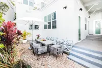 The Ampersand Garden Villa: Romantic, Artful Luxury Hotels in Charlotte Amalie