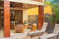 Villa Del Sol, steps to Dominical Beach with Private Pool! Hotels in Dominical