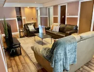 Spacious 4-BR Home near Jasper!