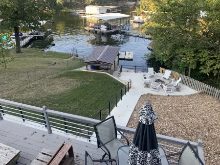 Lakefront | Kayaks | FirePit | Deck | Gazebo | W&D