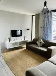 Cosy 2 bedroom opposite Grove & Lady Pohamba