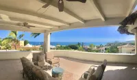 Private 2nd Floor Suite w/outdoor kitchen. Sweeping Ocean Views. Max. 2 people