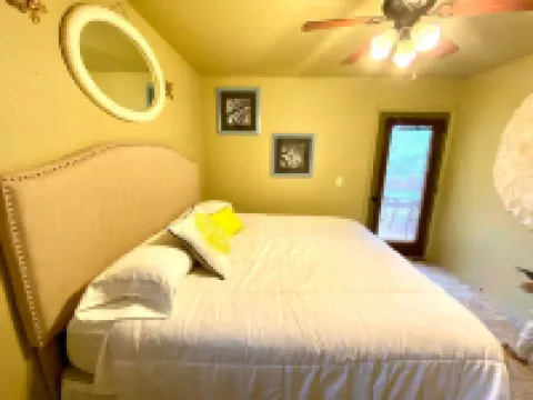 Shila’s Lake Cabin