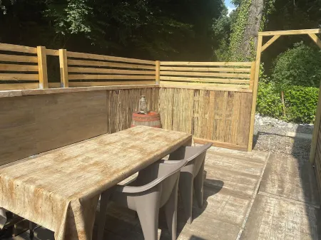 Valdorado Prison bed