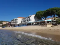 Waterfront studio on CAVALIERE beach