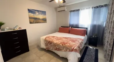 Monkey Sea House, Unit 1
