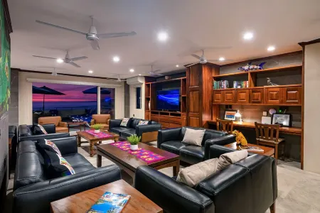 Luxurious Beachfront Villa, the Safest Swimming Beach Just 3.5 Miles South of PV