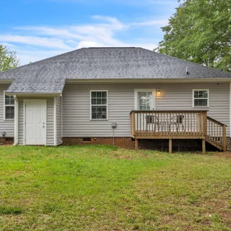 3BR - Pet-Friendly & Close to Downtown Greer