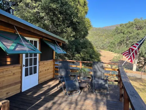 Stargazer Chalet, Two Bedroom Cabin with Wifi