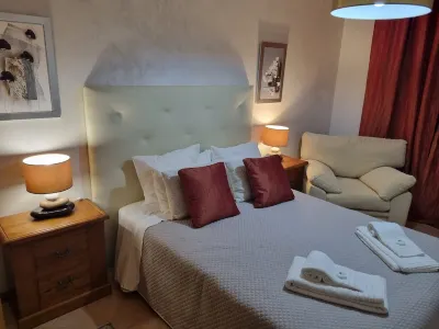 FALÉSIA BEACH HOUSE V3 200 M BEACH, POOL, GARDEN, FIREPLACE BARBECUE Hotels in Falesia Beach