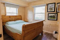 "Paradise" 66 Acres of Private Trails & 200' Waterfront Hotels in Georgian Bluffs