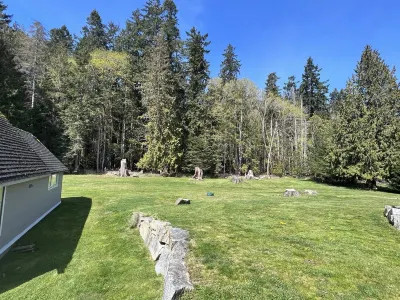 Nautical Acres - A Private Cottage On Acreage, Steps (250m) From Beach Access