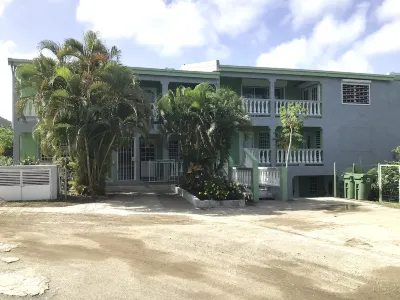 Diamond Gem Residence is located in proximity to the Dutch/French border Hotel in zona St. Maarten