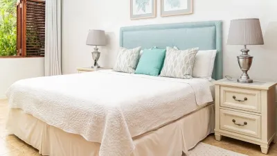 Spacious private villa apartment with pool & 5 min walk to the beach
