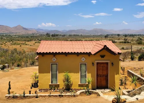 Beautiful and Safe Bungalow in Valle de Guadalupe - Early Check In! Hotels in Guadalupe