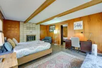 Fully Furnished & Tasteful Home - West Dearborn