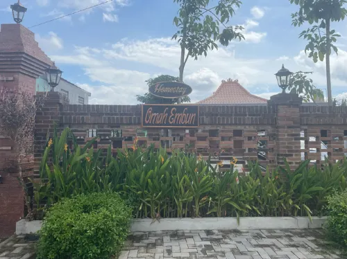 Homestay Omah Embun Hotel di Kecamatan Godean