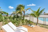 Six View - Beach Front Apartment