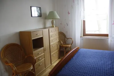 Small cozy vacation apartment right on the water