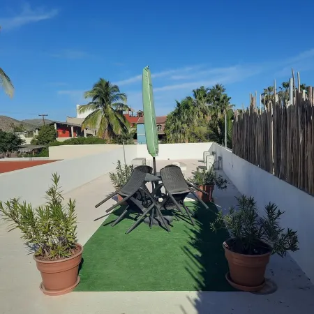 Casa Amor, Private Home, Pool, Walk to Beach, Bikes!