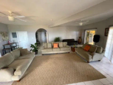 Breathtaking Island Views, Excellent Proximity to Major Beaches and More Hotels in Northside