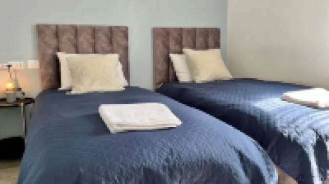 Charming Kosher Duplex with Balcony, City Center, Next to Machane Yehuda Market!