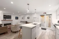 Private apartment in the quiet community of North Vancouver Lynn Valley