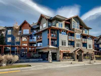 Top-Floor Condo with stunning mountain views! Hotels in 